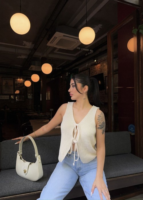 187890 CREAM VEST KNITWEAR