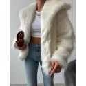 196809 WHITE COAT FUR