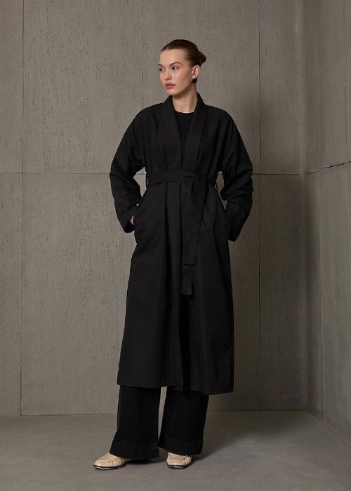 197506 BLACK COAT